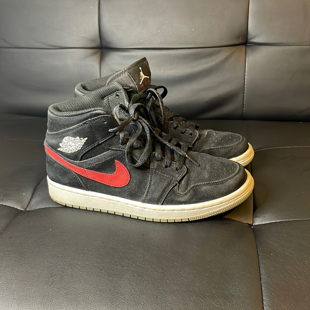 Jordan 1 Mid Multicolor Swoosh ( 7.5 M)